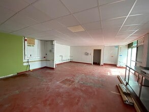 26 High St, Merthyr Tydfil for lease Interior Photo- Image 2 of 2