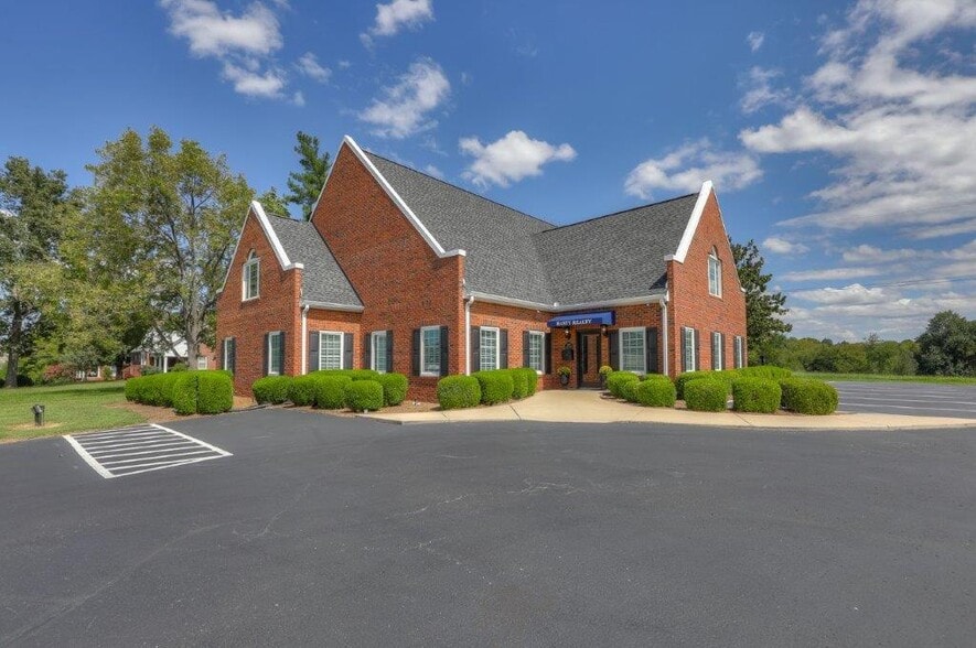 1404 N Main St, Shelbyville, TN for lease - Building Photo - Image 3 of 22