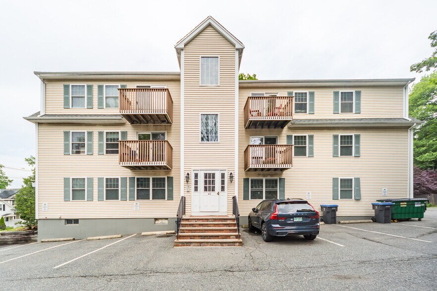 43 N Main St, Natick, MA à vendre - Photo principale - Image 1 de 1