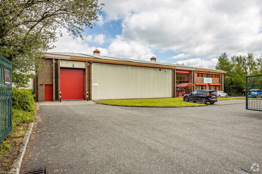 4 Fourmarts Rd, Wigan for lease - Building Photo - Image 2 of 2