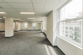 715-719 SW Morrison St, Portland, OR for lease Building Photo- Image 2 of 5