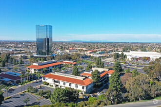 300 East Esplanade Dr, Oxnard, CA - Aérien  Vue de la carte