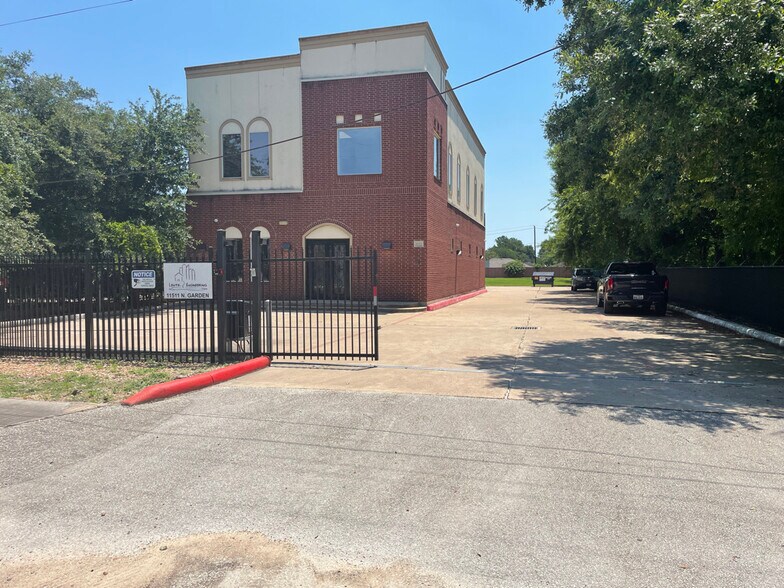11511 N Garden St, Houston, TX à vendre - Photo du bâtiment - Image 3 de 23