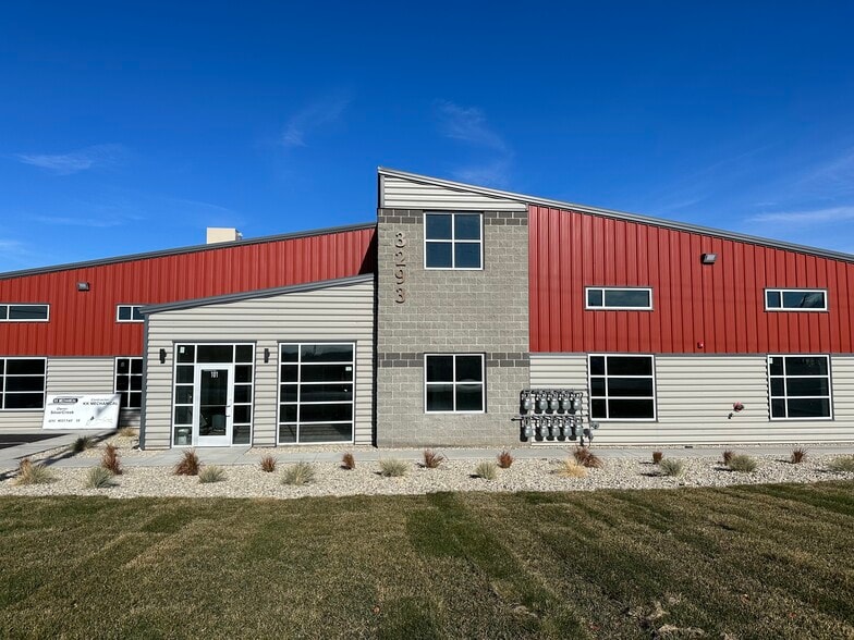 3293 Midland Dr, Ogden, UT for lease - Primary Photo - Image 1 of 4