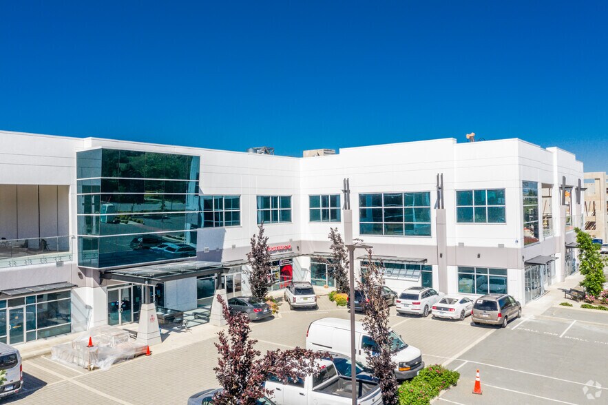 6638 152A St, Surrey, BC à vendre - Photo du bâtiment - Image 3 de 8