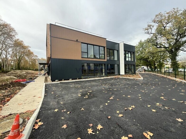 Bureau dans Ramonville-Saint-Agne à vendre - Photo du bâtiment - Image 2 de 12