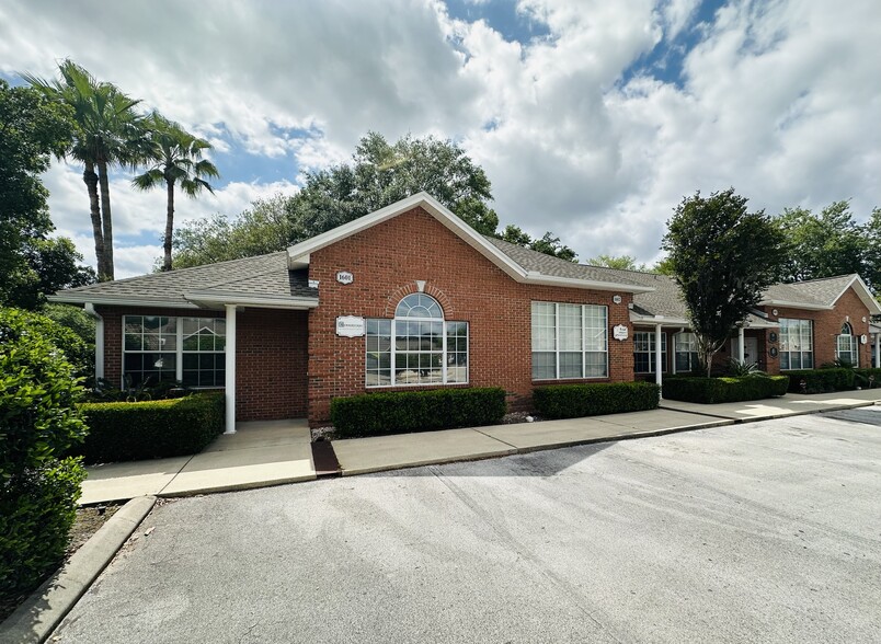 6817 Southpoint Pky, Jacksonville, FL for lease - Building Photo - Image 2 of 9