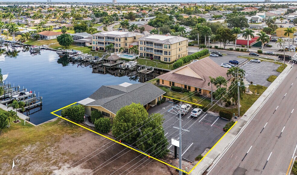 4215 Del Prado Blvd S, Cape Coral, FL à vendre - Aérien - Image 3 de 10