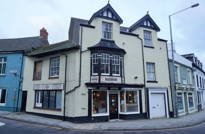 Market Sq, Fishguard for sale - Primary Photo - Image 1 of 1