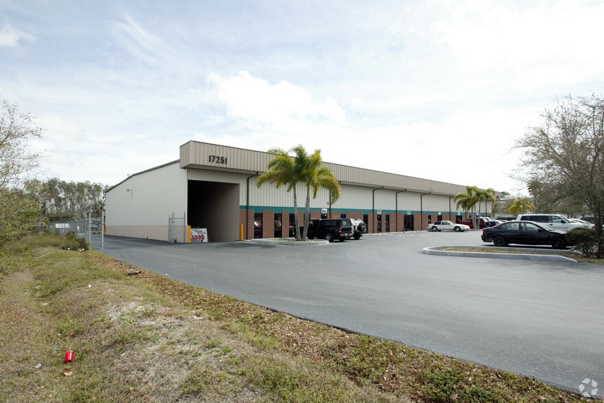17251 Alico Center Rd, Fort Myers, FL for lease - Building Photo - Image 3 of 5