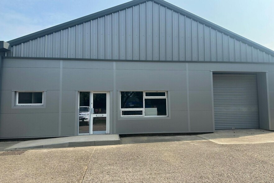 17-20 Hampstead Ave, Mildenhall à louer - Photo du bâtiment - Image 2 de 5