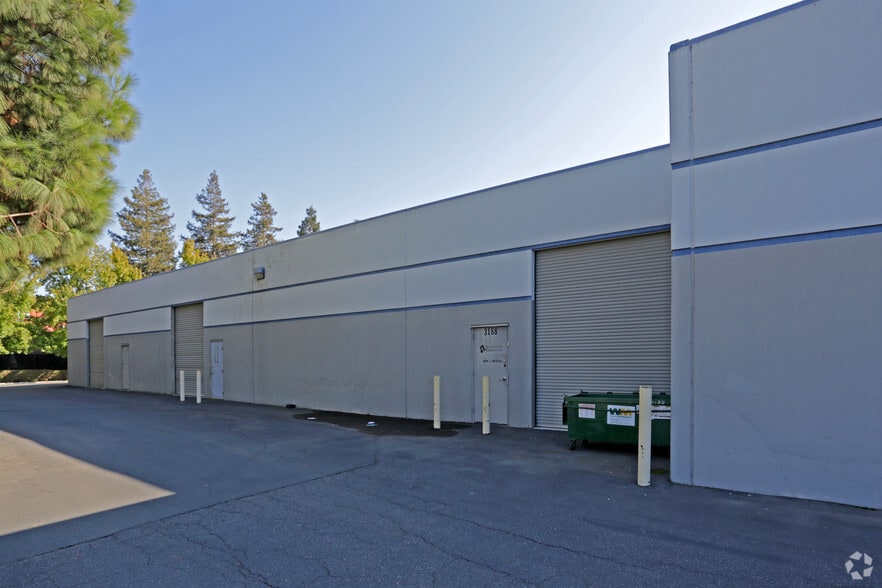 3064-3190 Industrial Blvd, West Sacramento, CA for lease - Building Photo - Image 2 of 6