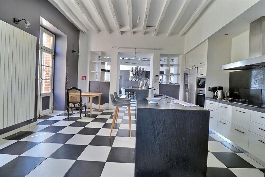 Office in Cholet for sale - Building Photo - Image 2 of 14