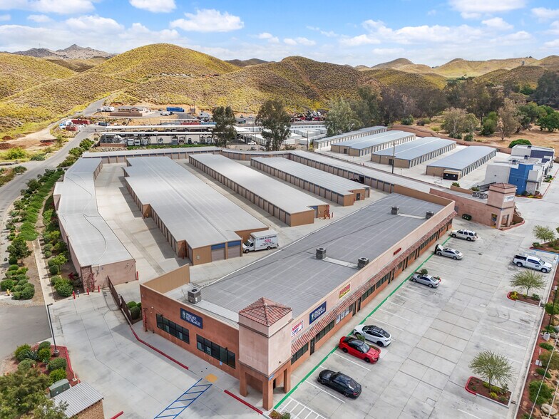 28497 Highway 74, Lake Elsinore, CA à louer - Photo du bâtiment - Image 1 de 6