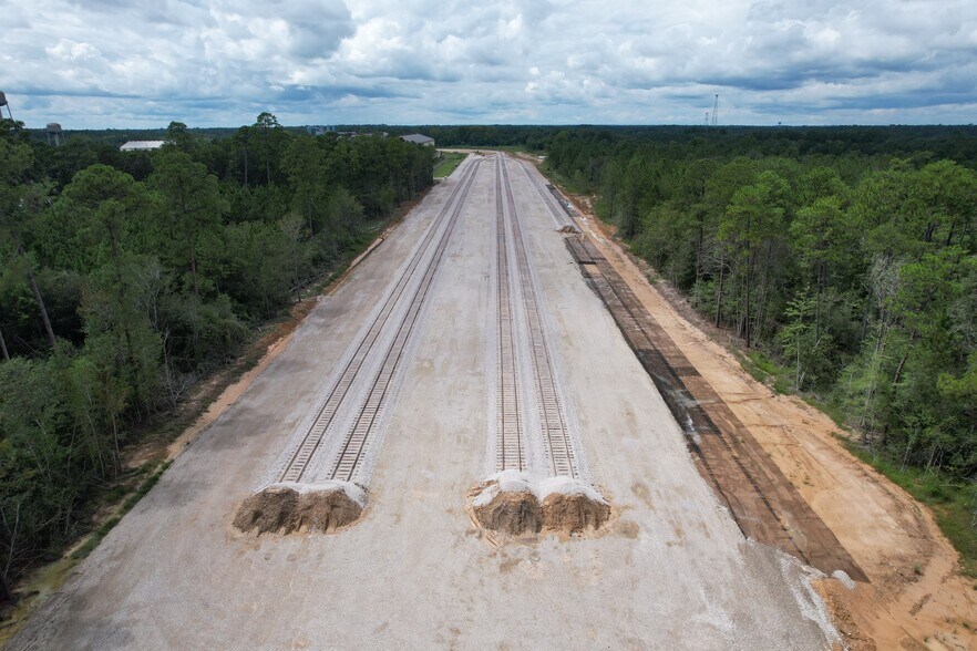 735 FM 92 S, Silsbee, TX à louer - Photo du bâtiment - Image 3 de 10