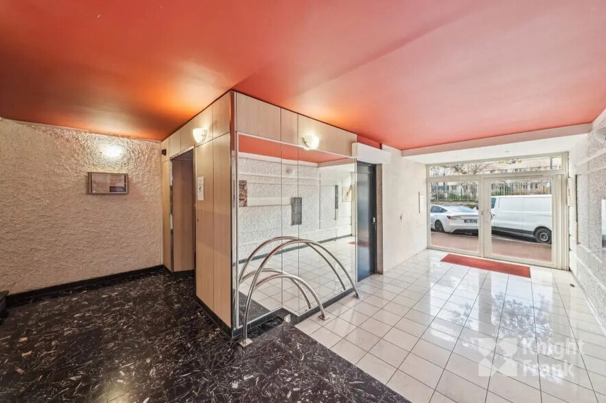 9 Rue Vaudétard, Issy-les-Moulineaux à louer - Hall d’entrée - Image 2 de 9