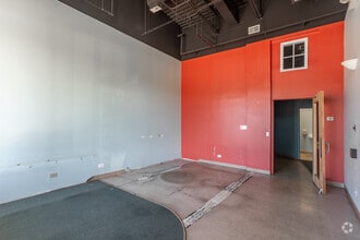 5240 N Pulaski Rd, Chicago, IL for lease Interior Photo- Image 2 of 4