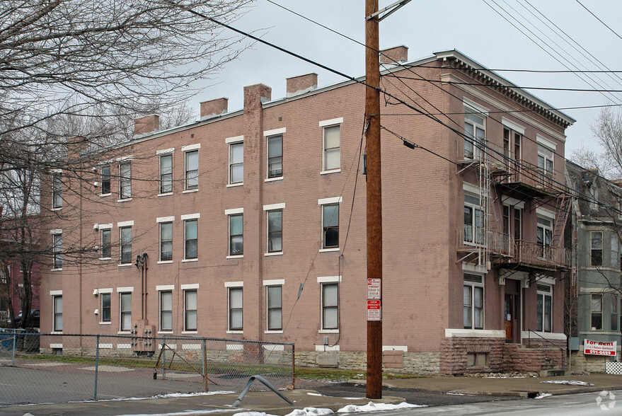 811 Greenup St, Covington, KY for sale - Primary Photo - Image 1 of 1