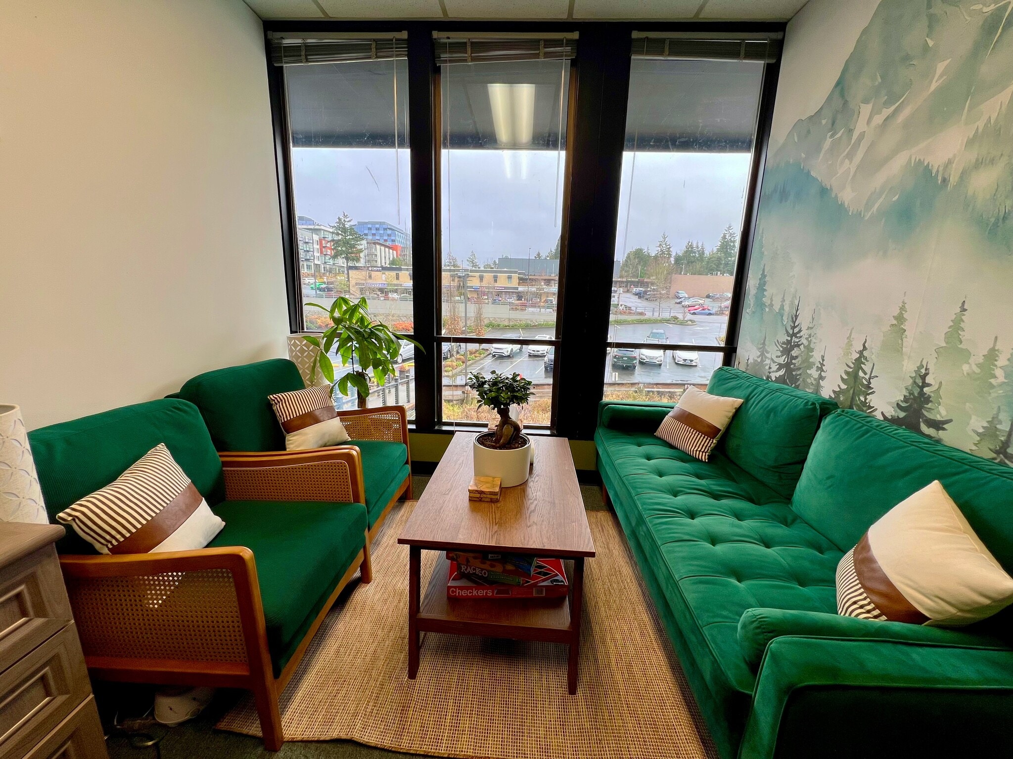 1 Lake Bellevue Dr, Bellevue, WA for lease Interior Photo- Image 1 of 4