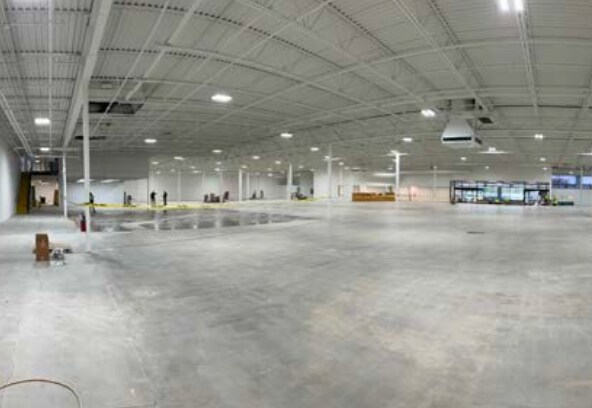 6401 Colerain Ave, Cincinnati, OH à louer - Photo intérieure - Image 3 de 12