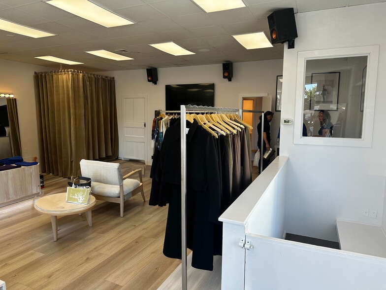 53 The Circle, East Hampton, NY for lease - Interior Photo - Image 2 of 14