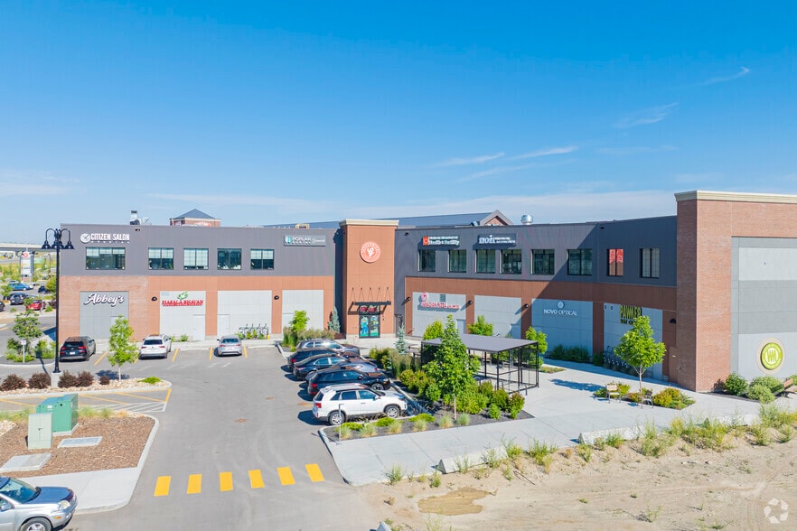 45 Greenbriar Way NW, Calgary, AB for lease - Building Photo - Image 2 of 3