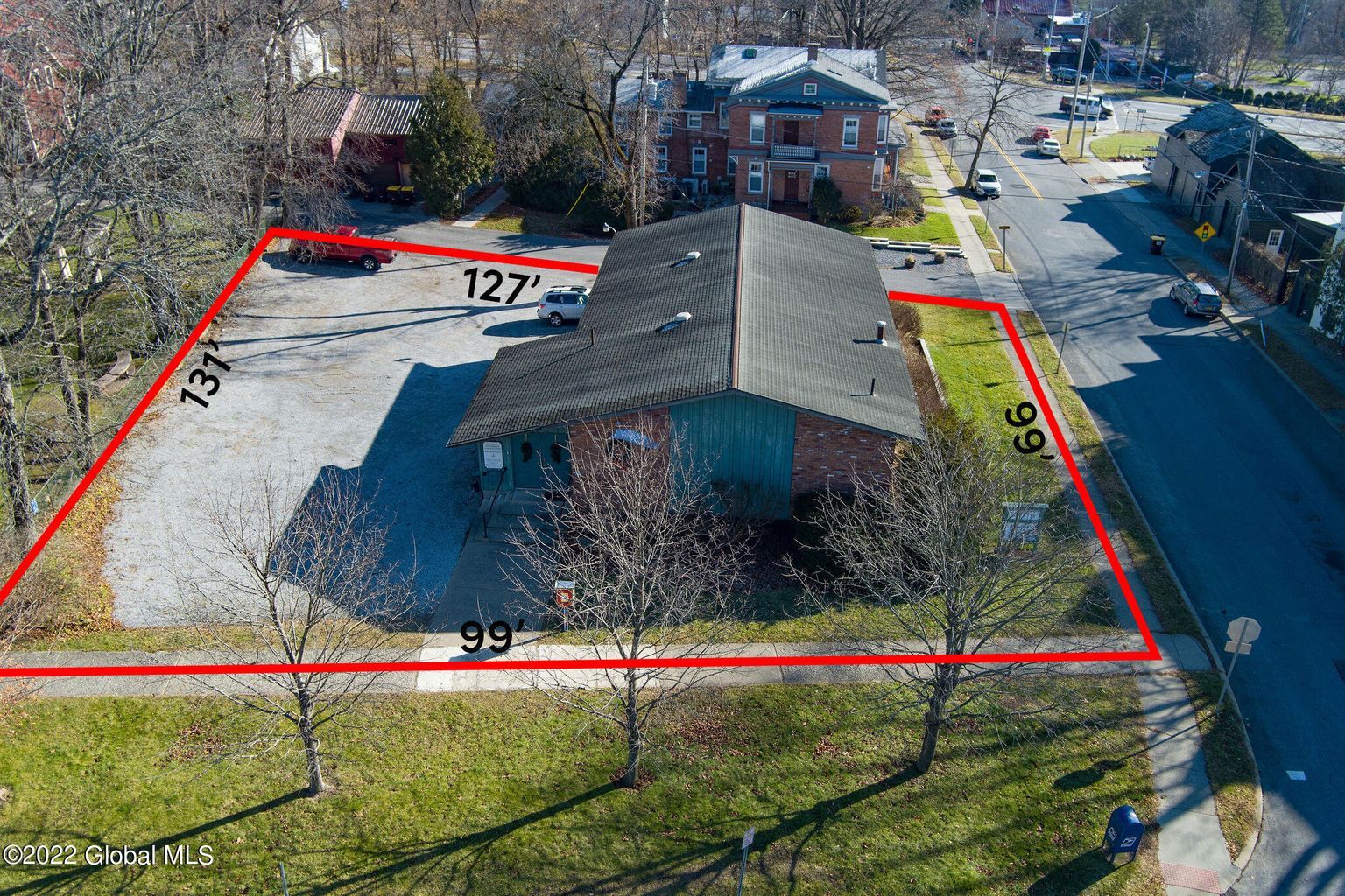 624 N Broadway, Saratoga Springs, NY for sale Primary Photo- Image 1 of 19