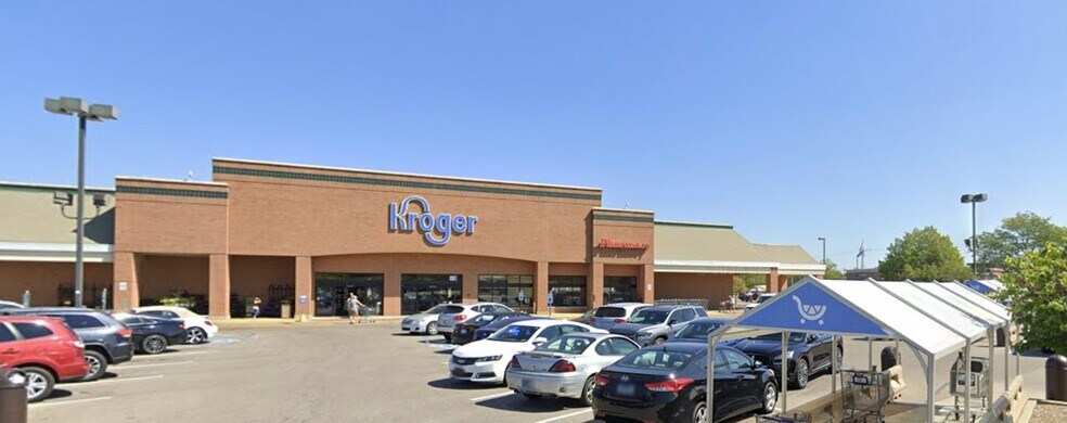 7272 Fishers Crossing Dr, Fishers, IN à vendre - Photo du bâtiment - Image 1 de 4