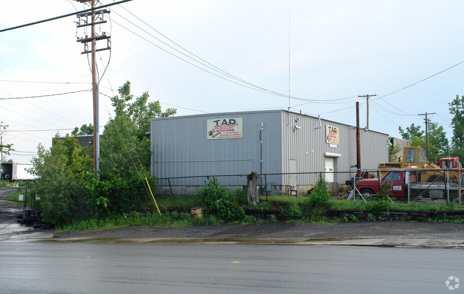 85 Skillen St, Buffalo, NY à vendre - Photo du bâtiment - Image 2 de 45
