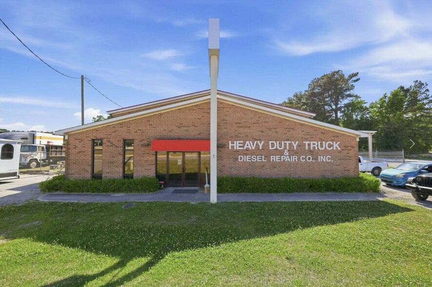 2705 US 70 Hwy E, New Bern, NC à vendre - Photo principale - Image 1 de 12
