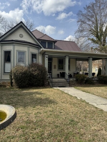 118 S Greenwood St, Lebanon, TN for sale - Building Photo - Image 2 of 5