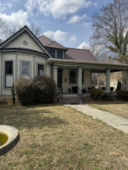 118 S Greenwood St, Lebanon, TN à vendre - Photo du bâtiment - Image 2 de 5