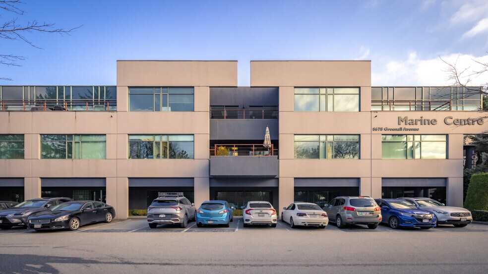 8678 Greenall Ave, Burnaby, BC à louer - Photo du bâtiment - Image 3 de 8