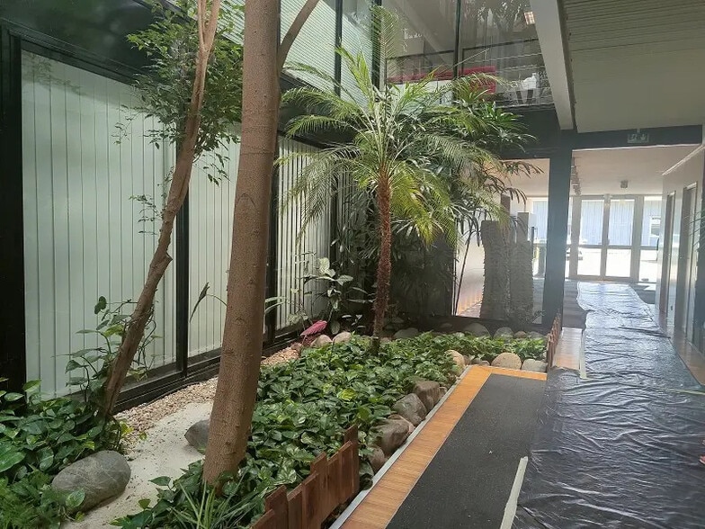 Bureau dans Toulouse à louer - Photo du bâtiment - Image 2 de 9