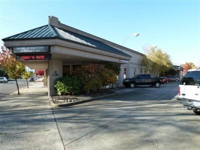 502 W MAIN St, Medford, OR à louer - Photo du bâtiment - Image 2 de 11