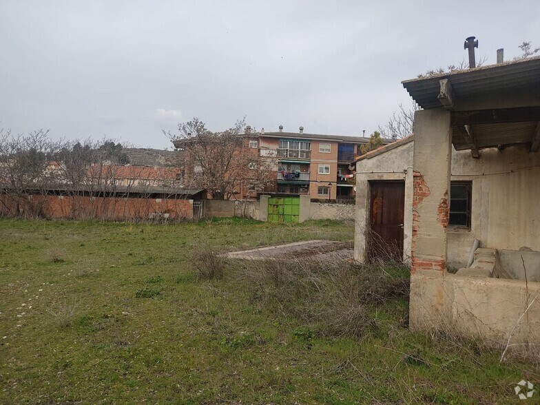 Calle Dr. Vergara Palencia, 12, Fuentidueña de Tajo, Madrid à vendre - Photo du bâtiment - Image 3 de 6