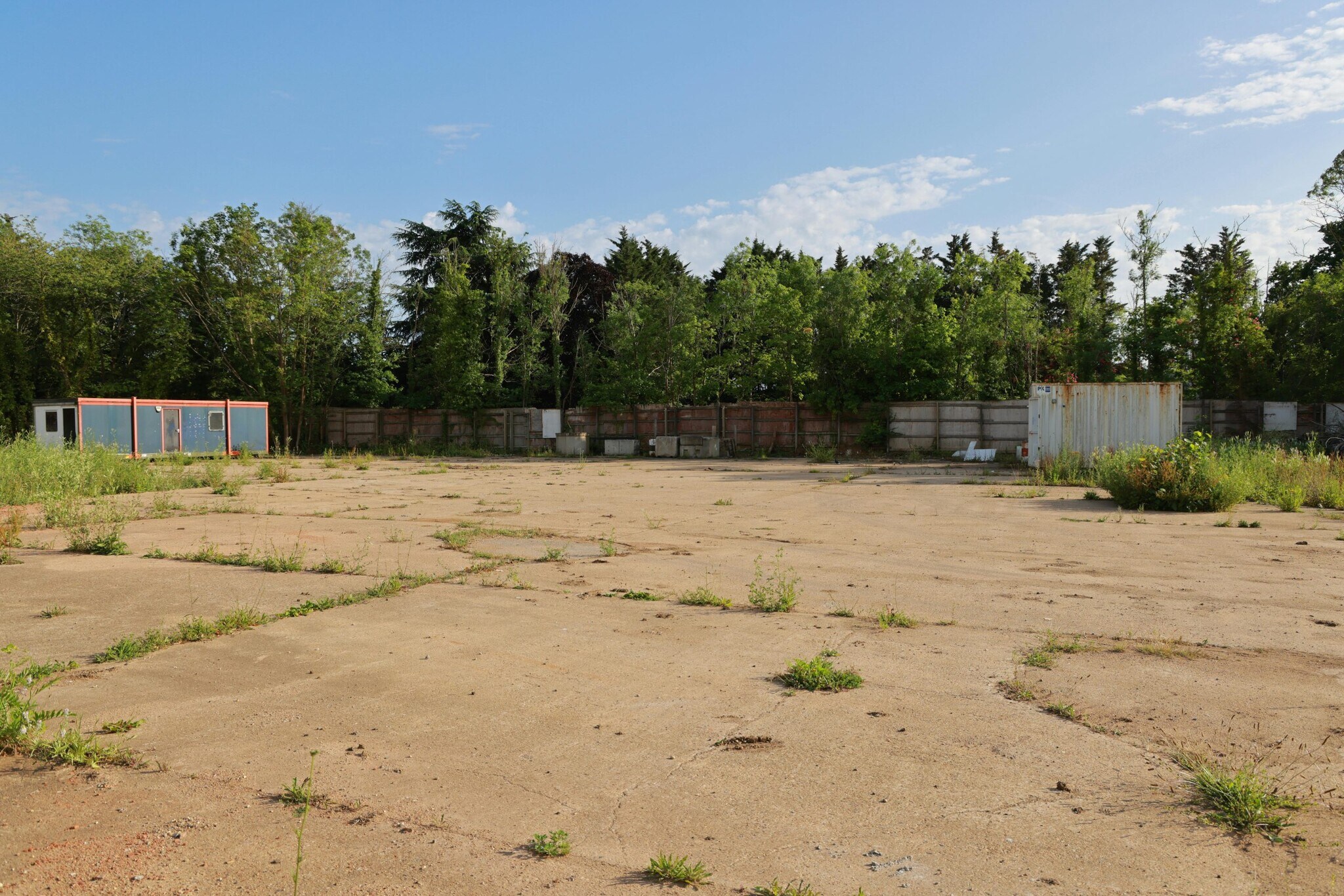 Grange Farm Ln, Chigwell à vendre Photo du bâtiment- Image 1 de 11