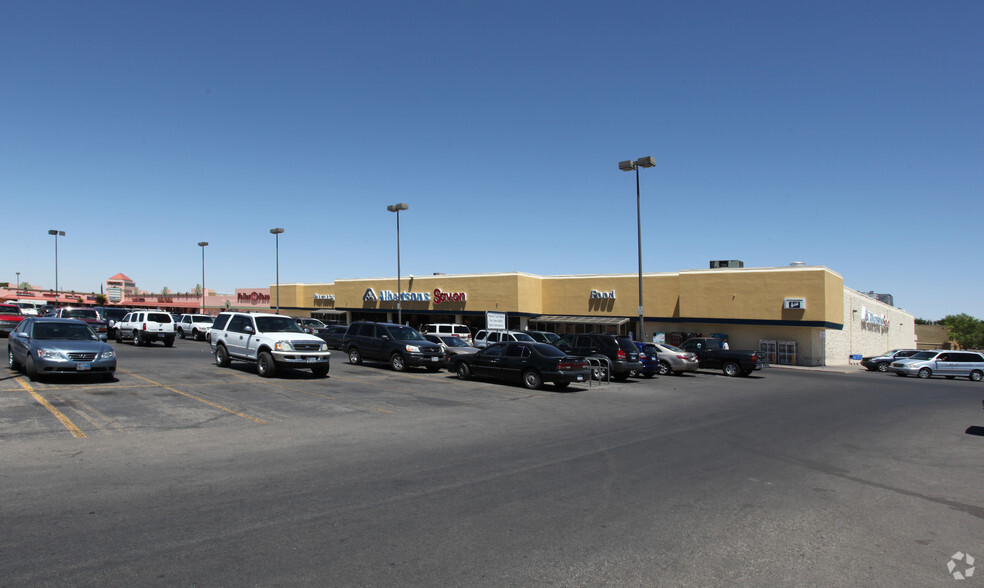 2200 N Yarbrough Dr, El Paso, TX for sale - Primary Photo - Image 1 of 1