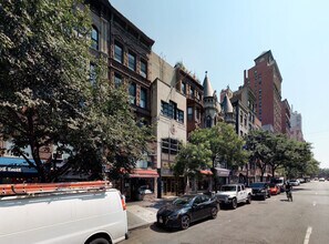 143 W 72nd St, New York, NY for lease Interior Photo- Image 1 of 9