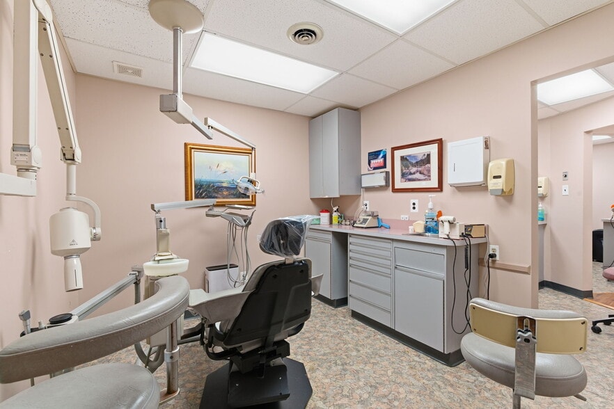 7520 Castor Ave, Philadelphia, PA à vendre - Photo du bâtiment - Image 3 de 3