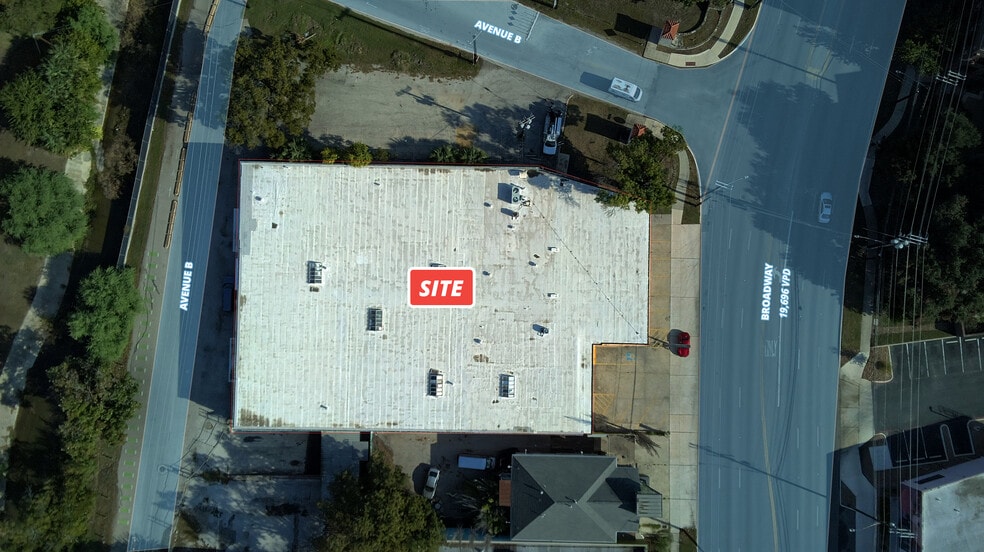 2625 Broadway St, San Antonio, TX for lease - Building Photo - Image 2 of 15