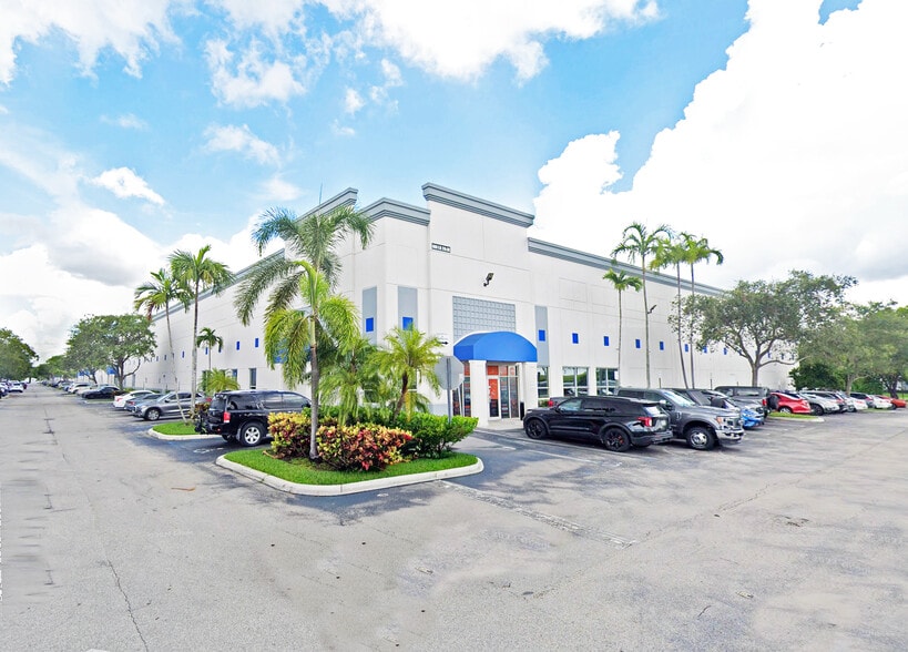 6000 NW 97th Ave, Doral, FL for lease - Building Photo - Image 1 of 5
