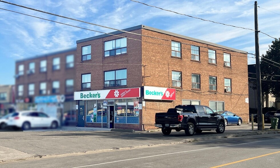 2825 Weston Rd, Toronto, ON for sale - Primary Photo - Image 1 of 4