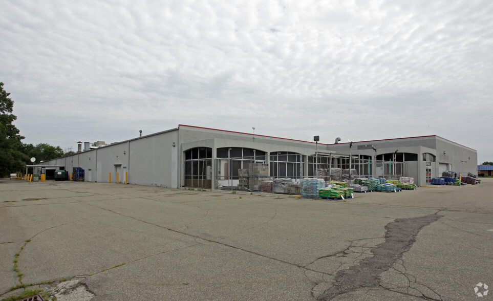 7651 23 Mile Rd, Shelby Township, MI for lease - Building Photo - Image 2 of 9