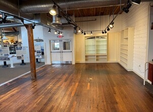 1313 SE Mill St, Salem, OR à louer Photo intérieure- Image 2 de 5