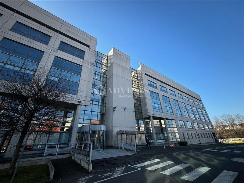 Office in Champigny-sur-Marne for lease Building Photo- Image 1 of 11