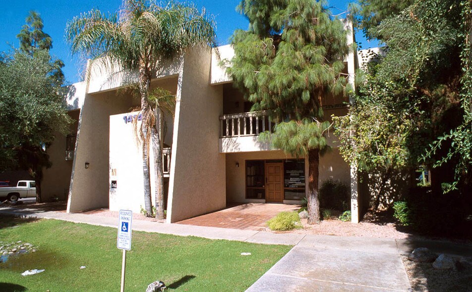 1414 E Indian School Rd, Phoenix, AZ for lease - Building Photo - Image 2 of 5