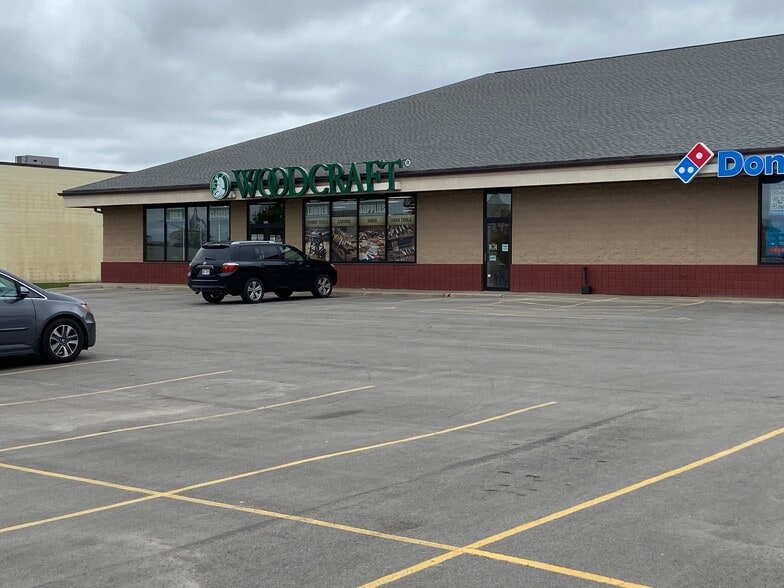 4731-4737 Michaels Dr, Appleton, WI for lease - Building Photo - Image 2 of 6