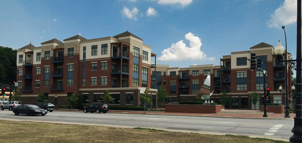 1 N Main St, Algonquin, IL for lease - Building Photo - Image 2 of 8