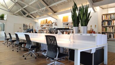 50 Bromells Rd, London for lease Interior Photo- Image 2 of 9